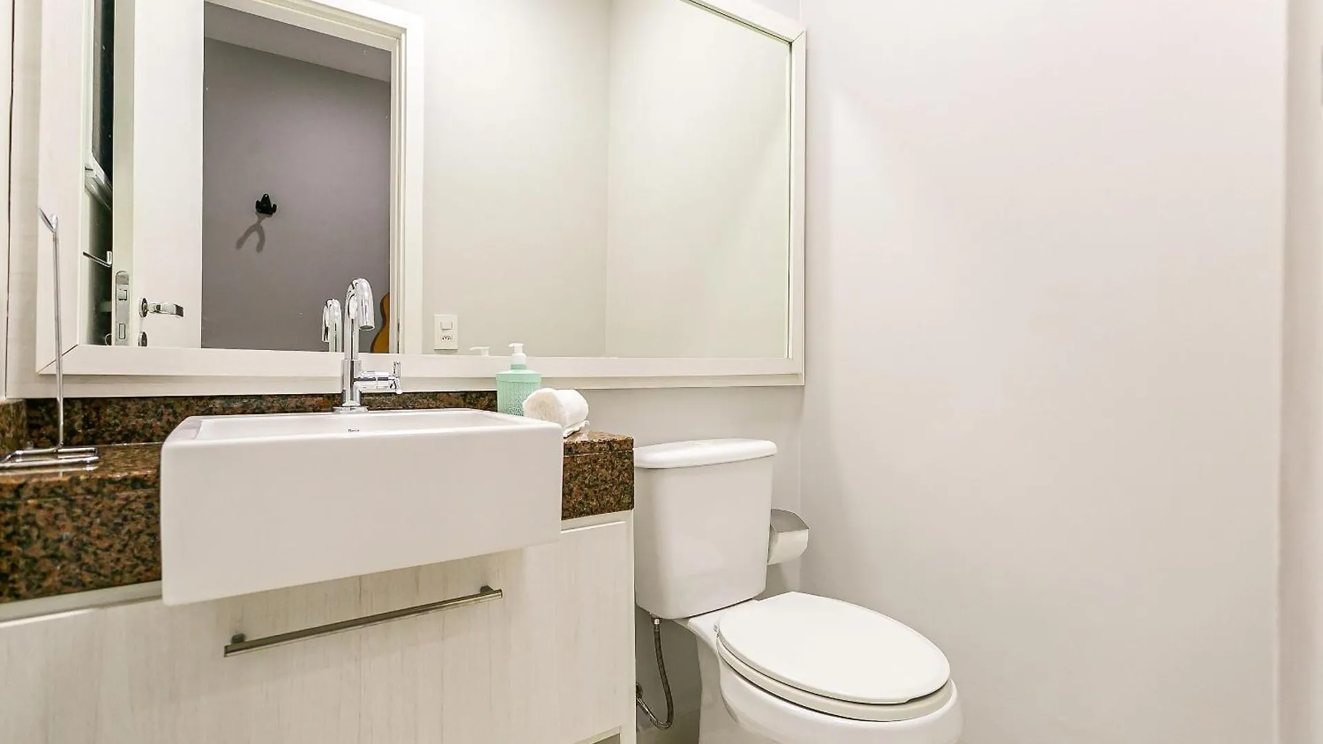 Mhe - Apartamentos Proximos A Praia Floripa/Sc Флорианополис Апартаменты