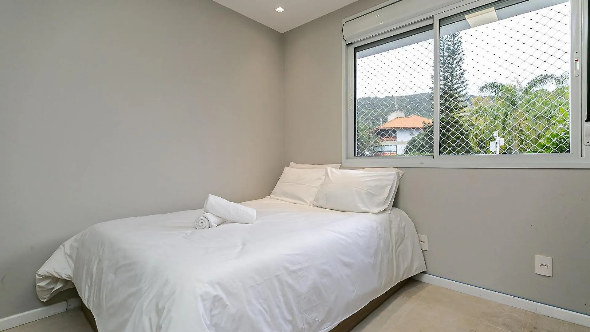Mhe - Apartamentos Proximos A Praia Floripa/Sc Флорианополис Апартаменты