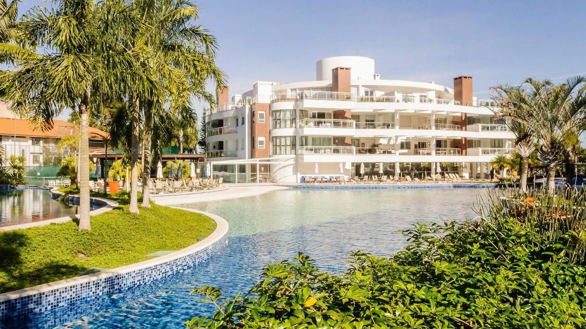 Mhe - Apartamentos Proximos A Praia Floripa/Sc Флорианополис Апартаменты