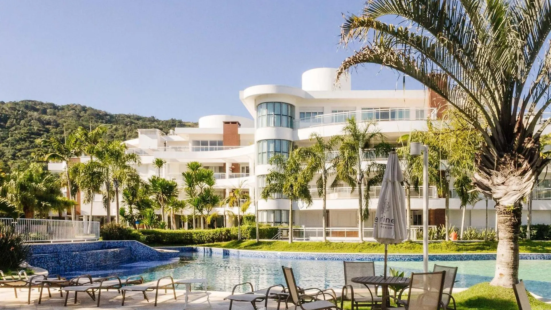 Mhe - Apartamentos Proximos A Praia Floripa/Sc Флорианополис Апартаменты
