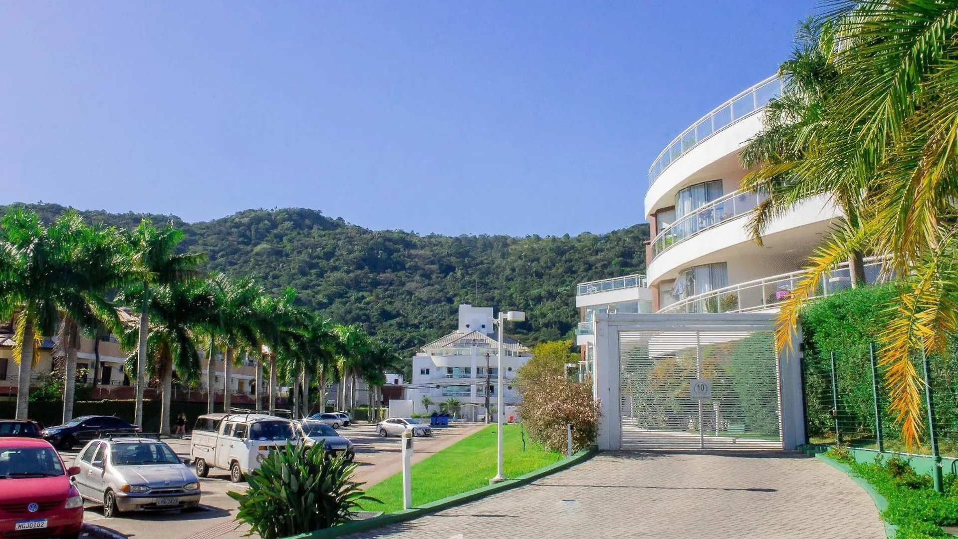 Mhe - Apartamentos Proximos A Praia Floripa/Sc Florianópolis 0*,