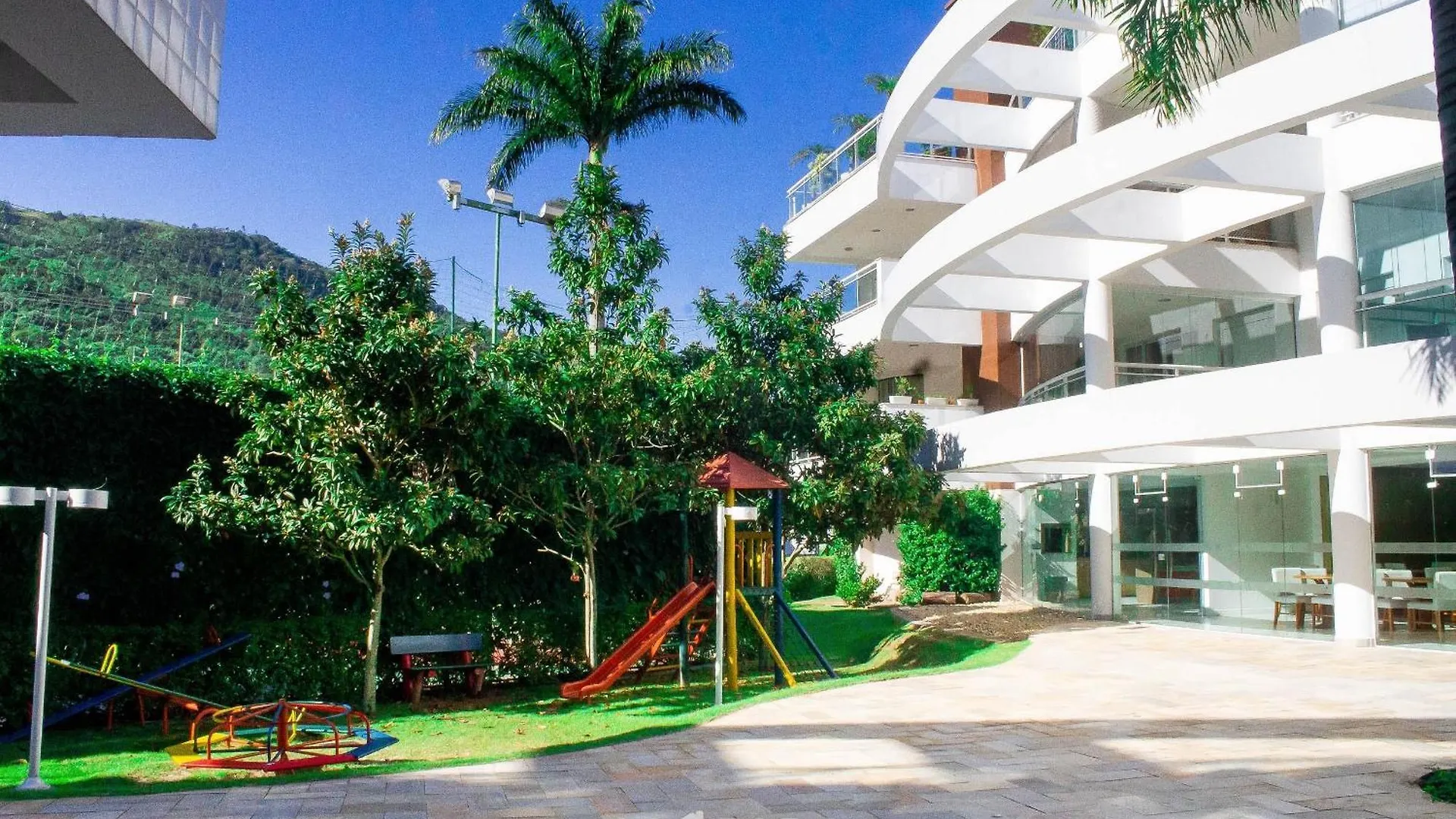 Mhe - Apartamentos Proximos A Praia Floripa/Sc Флорианополис 0*,