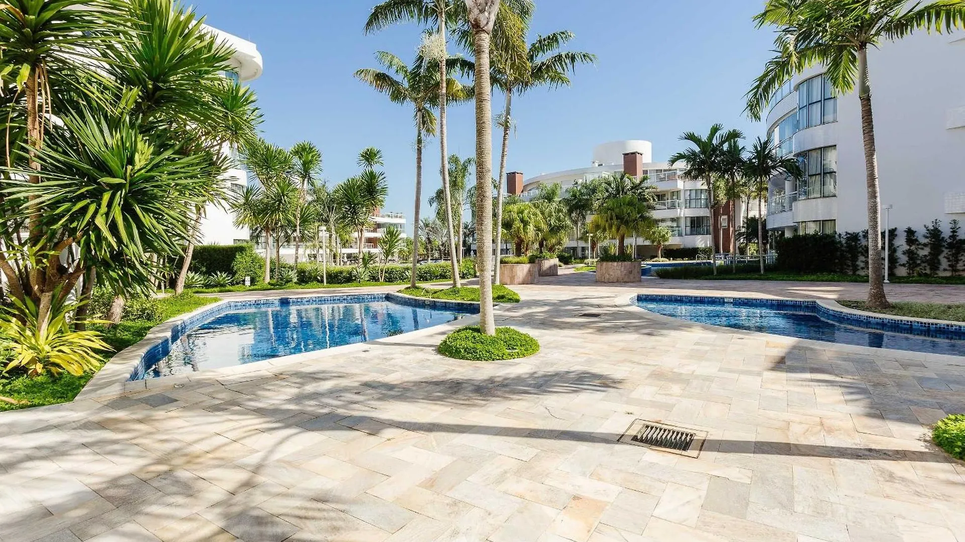 Mhe - Apartamentos Proximos A Praia Floripa/Sc Флорианополис 0*,  Бразилия