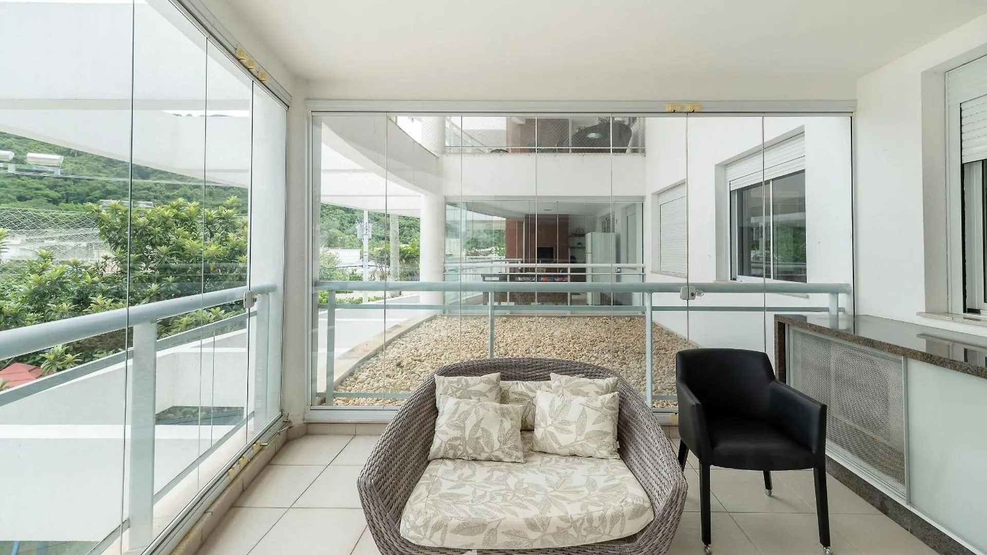Mhe - Apartamentos Proximos A Praia Floripa/Sc Флорианополис 0*,