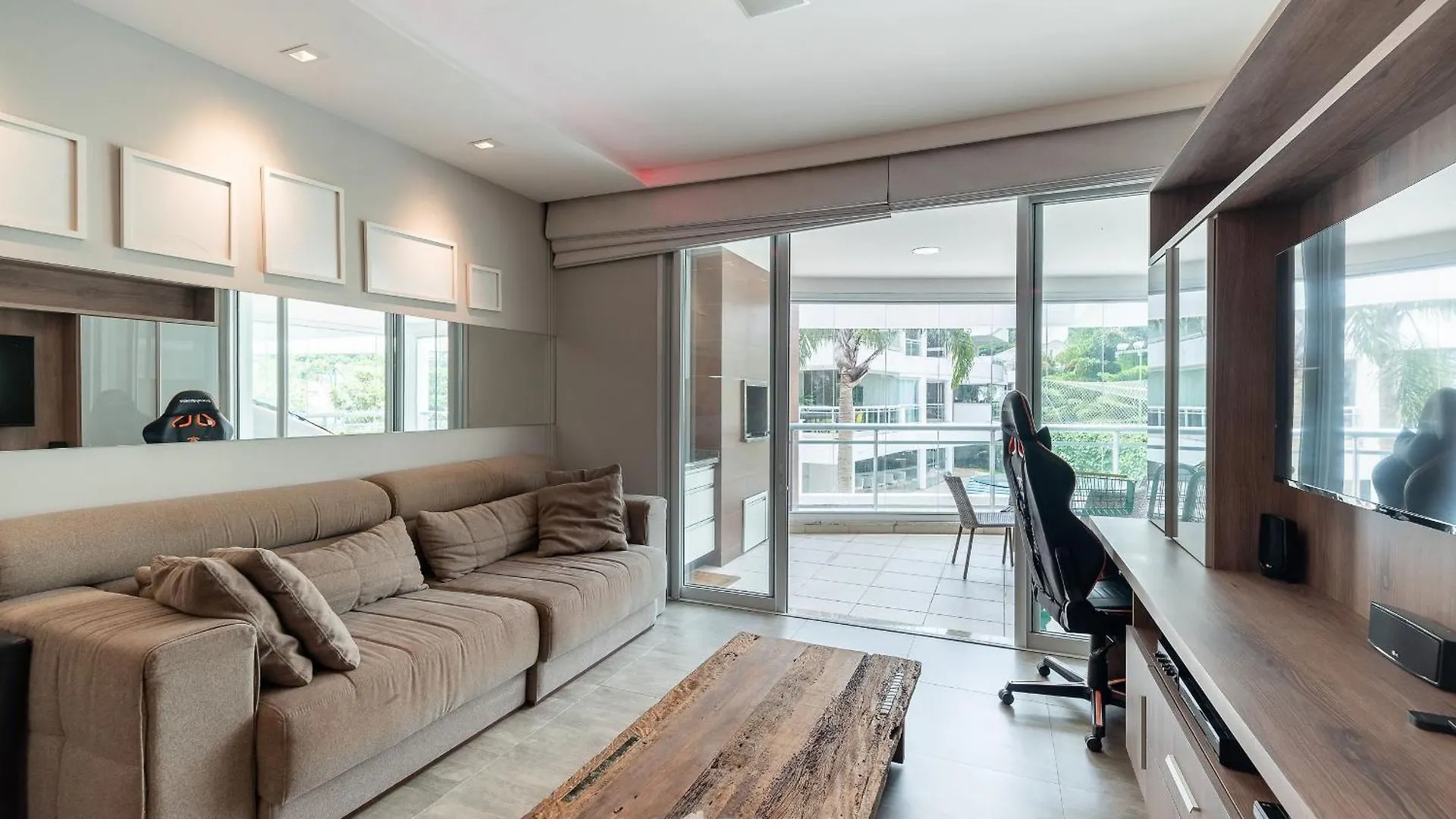 Mhe - Apartamentos Proximos A Praia Floripa/Sc Флорианополис Бразилия
