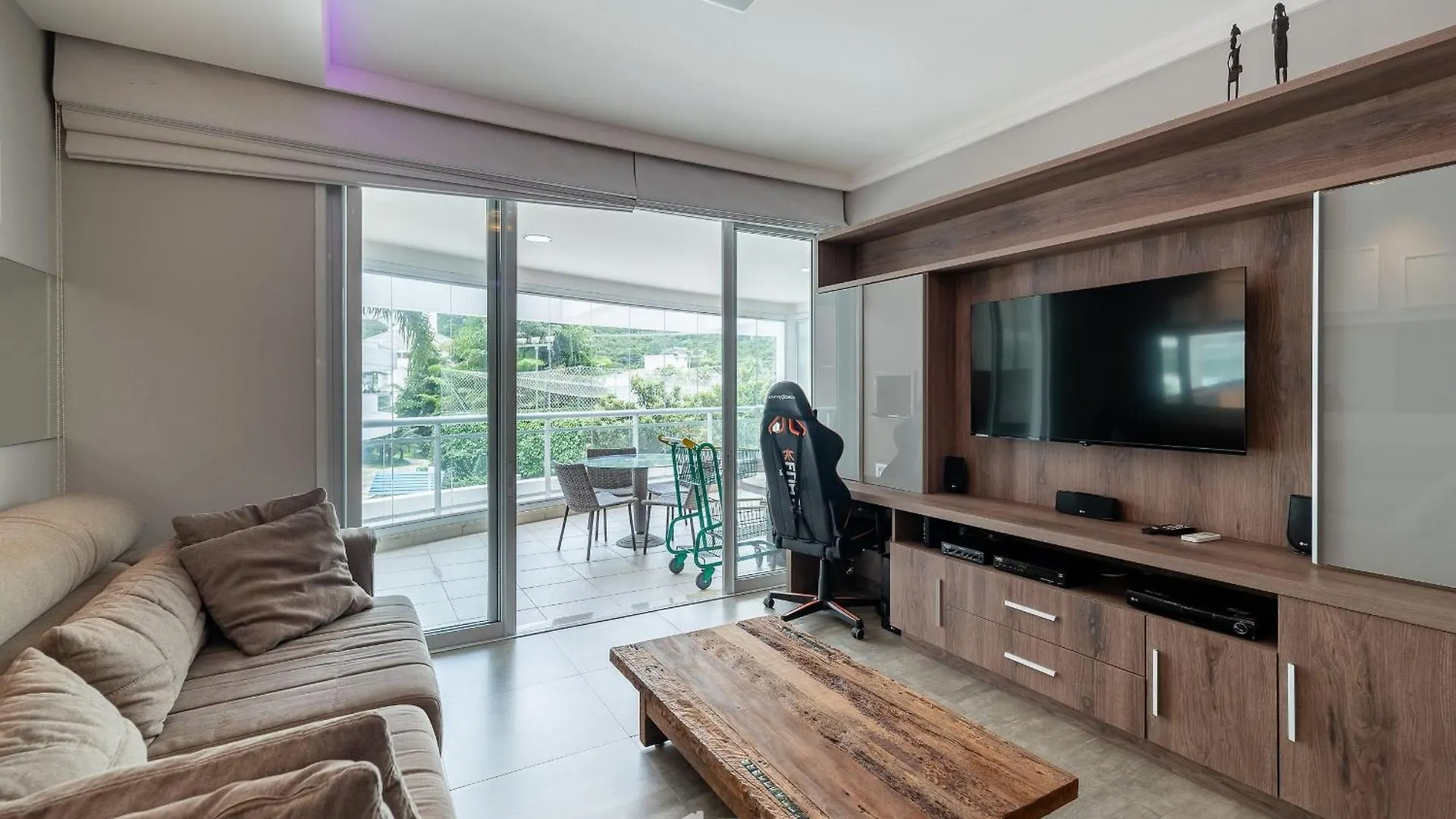 Mhe - Apartamentos Proximos A Praia Floripa/Sc Флорианополис 0*,  Бразилия