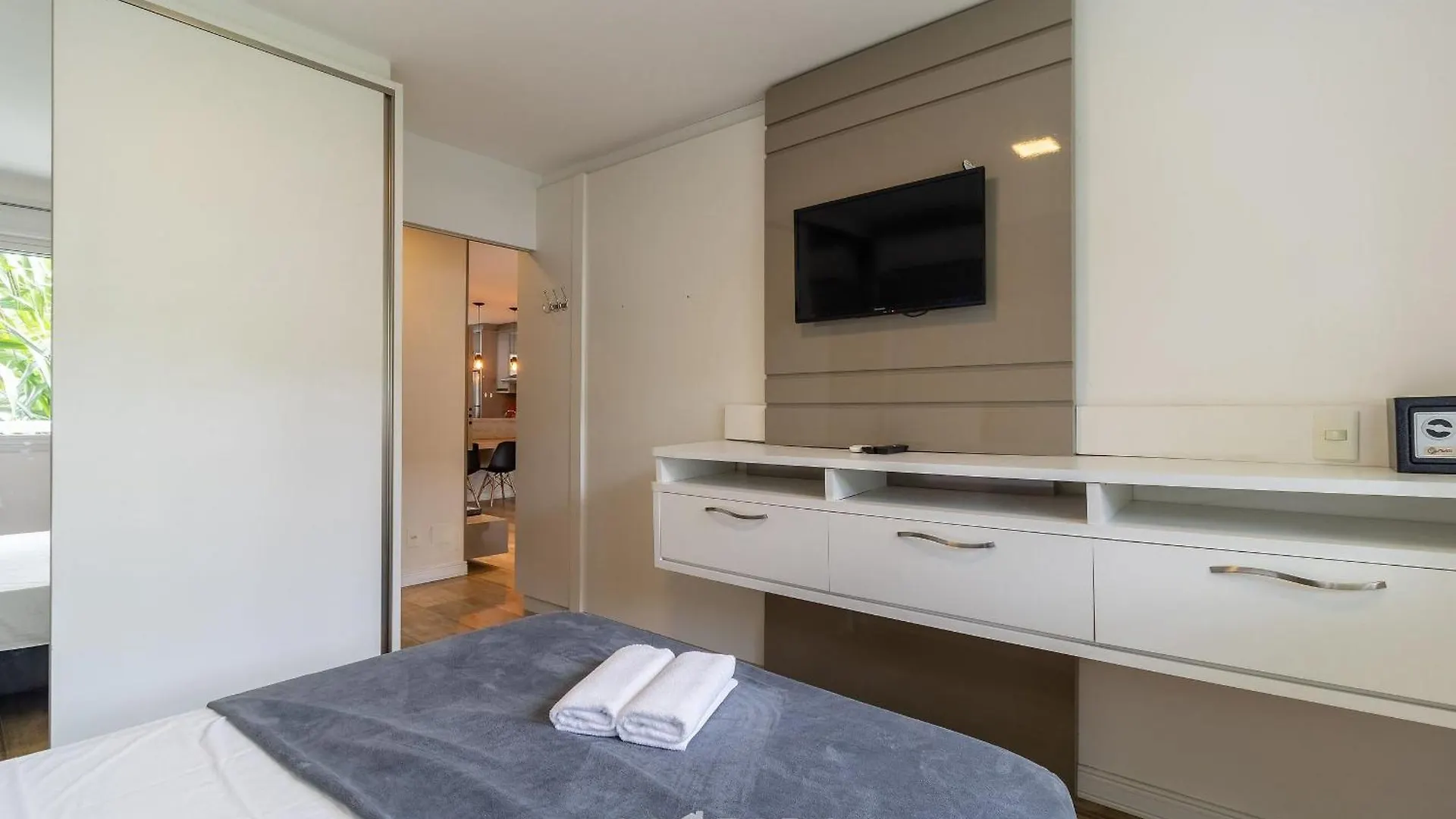Mhe - Apartamentos Proximos A Praia Floripa/Sc Флорианополис