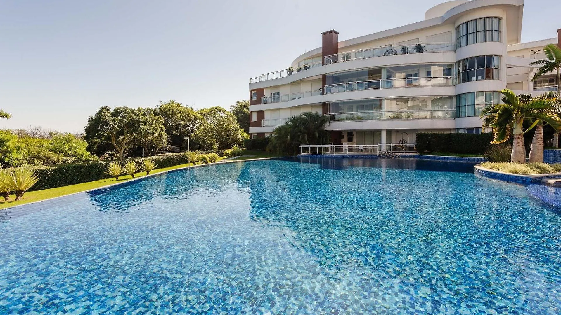 Mhe - Apartamentos Proximos A Praia Floripa/Sc Florianópolis Brasil