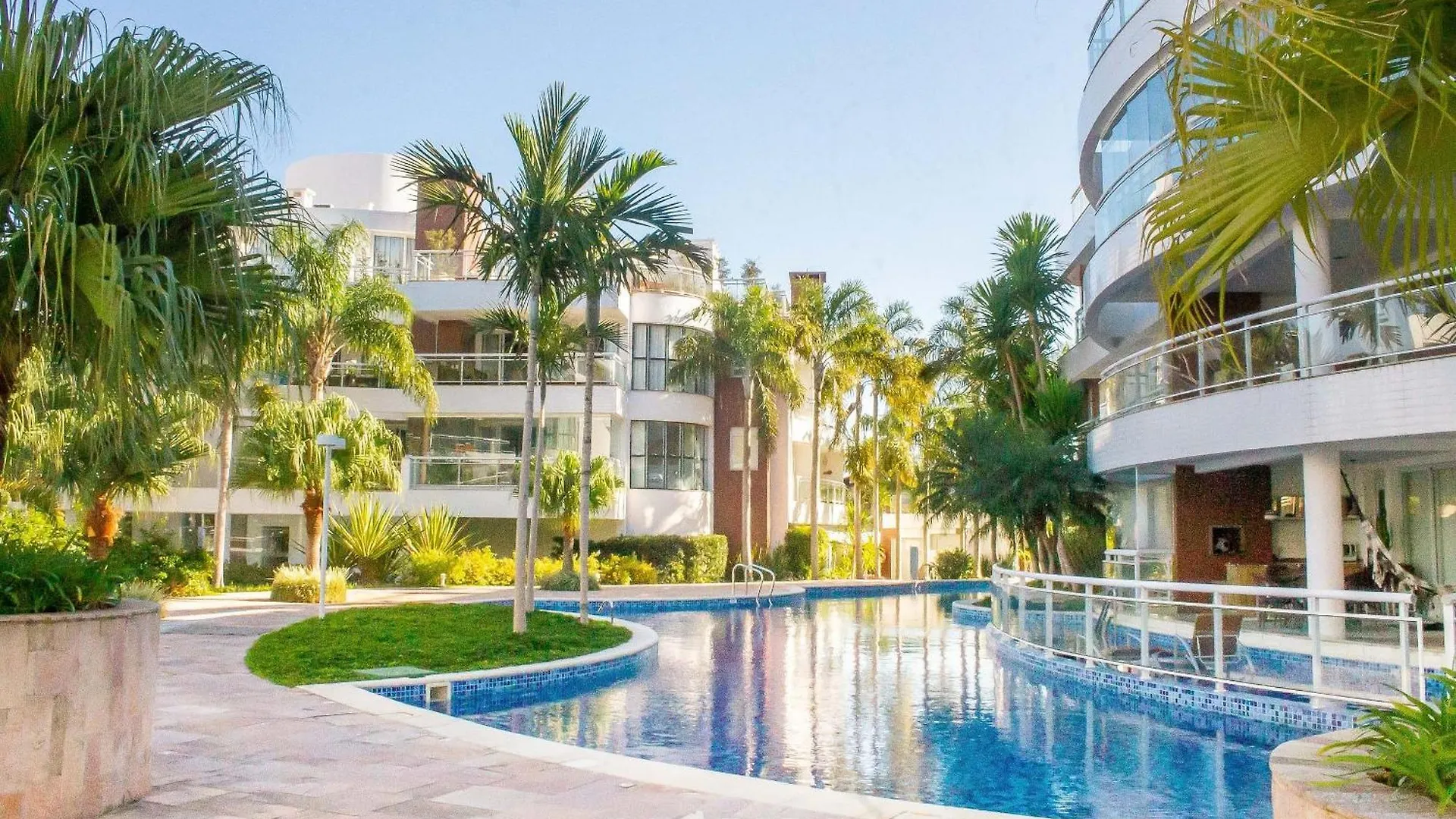 Mhe - Apartamentos Proximos A Praia Floripa/Sc Florianópolis 0*,