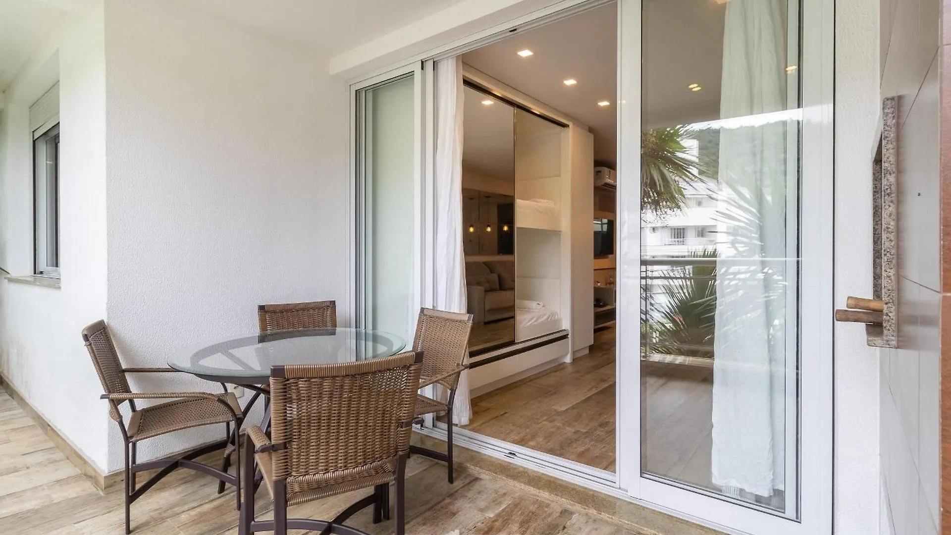 Mhe - Apartamentos Proximos A Praia Floripa/Sc Florianópolis